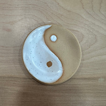 Ying Yang Dish in White and Cream